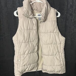 Old navy vest puffer style